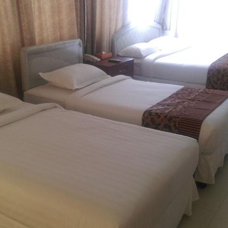 Star Max Hotel Yangon Extérieur photo