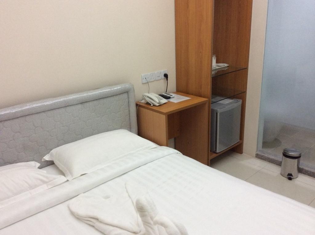 Star Max Hotel Yangon Chambre photo