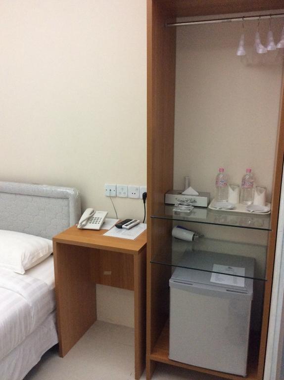 Star Max Hotel Yangon Extérieur photo