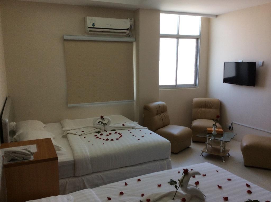 Star Max Hotel Yangon Extérieur photo