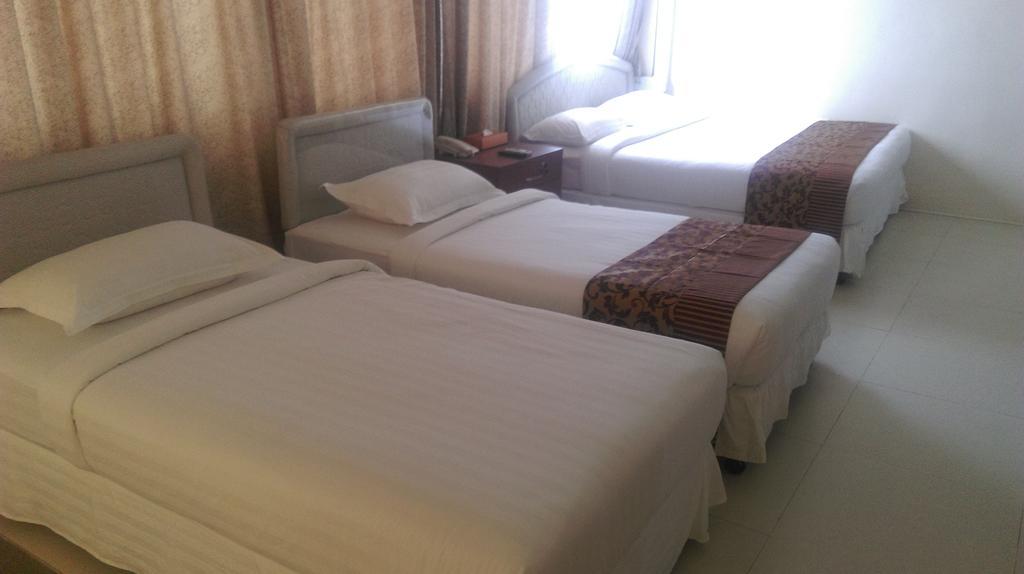 Star Max Hotel Yangon Extérieur photo