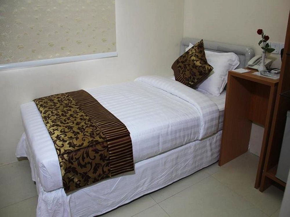 Star Max Hotel Yangon Extérieur photo